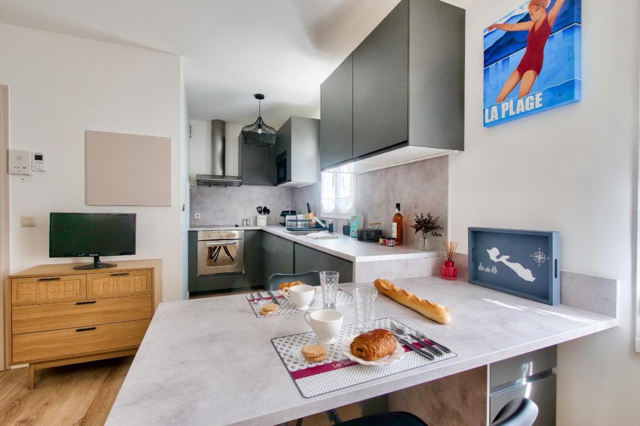Apartment A 150m Du Port De St-martin-de-re, Pour 2 *