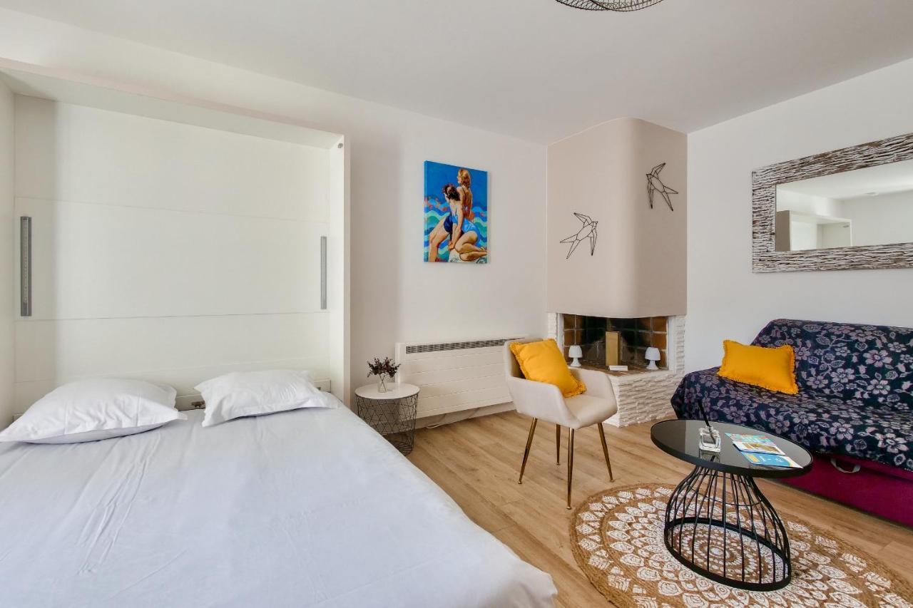 A 150m Du Port De St-martin-de-re, Pour 2 Apartment *
